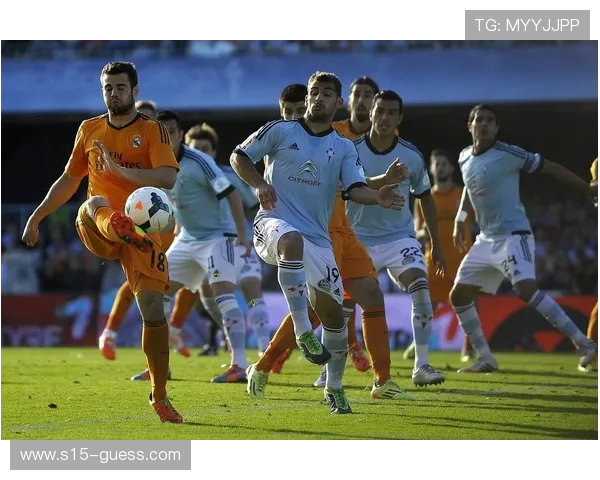 西甲前瞻:比利亚雷亚尔VS西班牙人,马塞利诺治下交锋碾压主场剑指三分